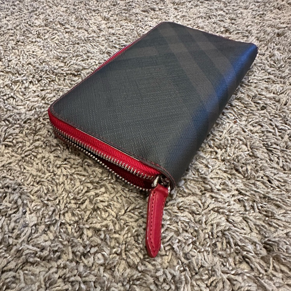 Burberry Black and Red Zip Wallet